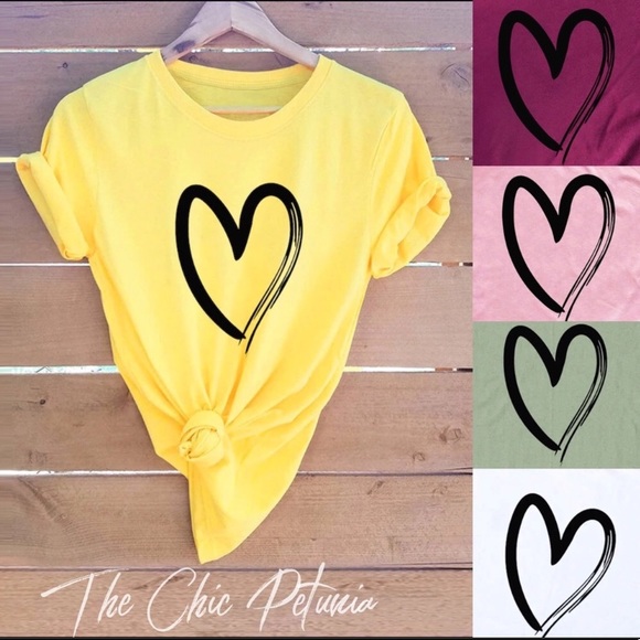 PLUS SIZE | Yellow Heart Print T-Shirt 👚 - Picture 2 of 3